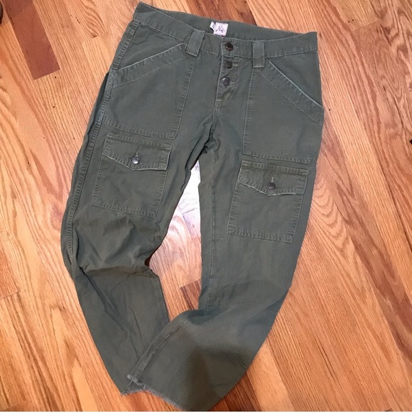 ▪️Joie Army Green Cropped Pants - Picture 1 of 11